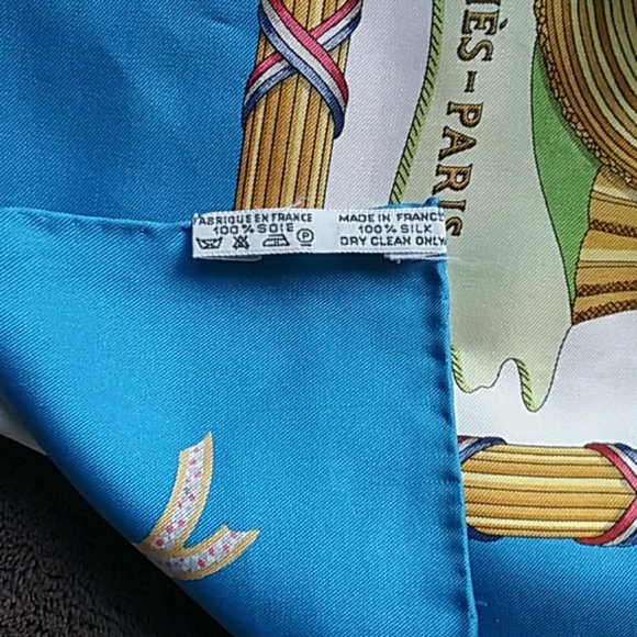 HERMES Vintage Scarf - Picture 8 of 12